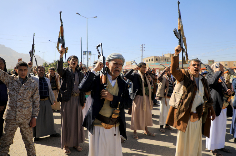AS-Inggris Gempur Beberapa kota di Yaman Heartsonfirereviews.com, JUMAT — Militer Amerika Serikat dan Inggris, disokong sejumlah negara (termasuk Bahrain), untuk pertamanya kali, Jumat (12/1/2023) pagi hari waktu di tempat, mendobrak beberapa lokasi barisan Houthi di sejumlah kota di Yaman.